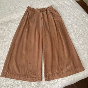 YFB Wide Leg Trousers Sz M